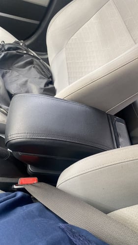 تكاية مسند كيا ريو درجين لون اسود