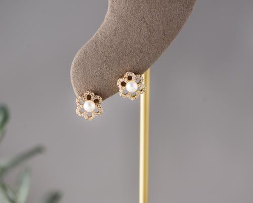 حلق ذهب عيار 18