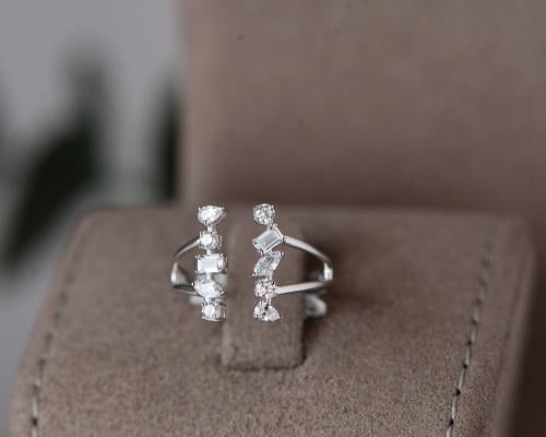 خاتم ذهب أبيض عيار 18