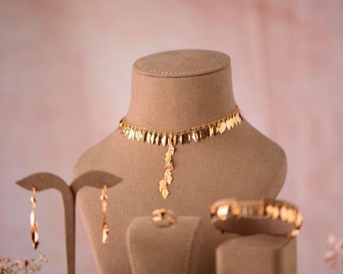 طقم ذهب عيار 21