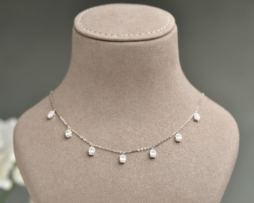 تشوكر ذهب أبيض عيار 18