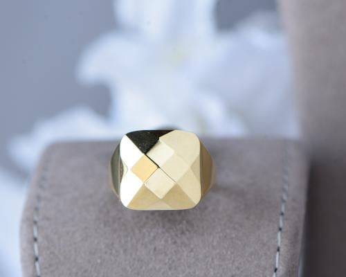 خاتم ذهب عيار 18