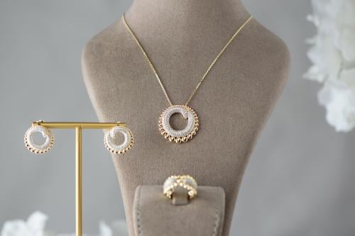 نصف طقم ذهب عيار 18