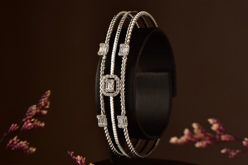 سوارة تصميم ألماس فاخرة