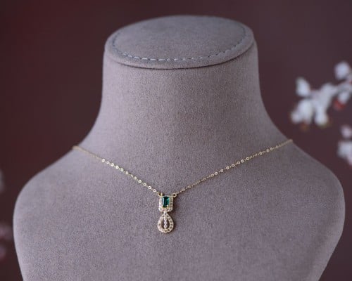 عقد ذهب ناعم عيار 18