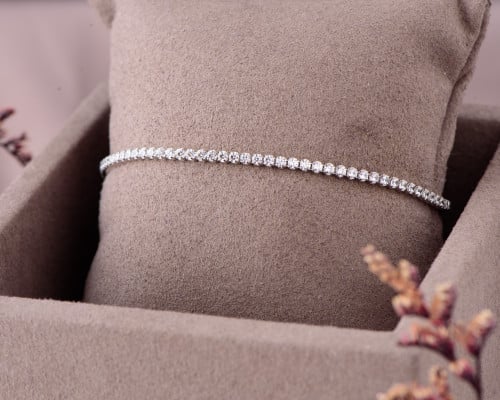 سوارة تنس من الذهب الأبيض عيار 18