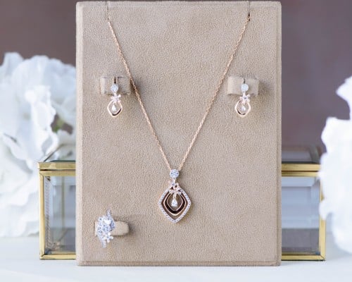 نصف طقم ذهب روزقولد عيار 18