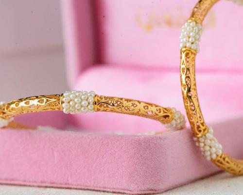 غوايش أطفال ذهب عيار 21 ملكية مطعمة بلؤلؤ المياه ا...