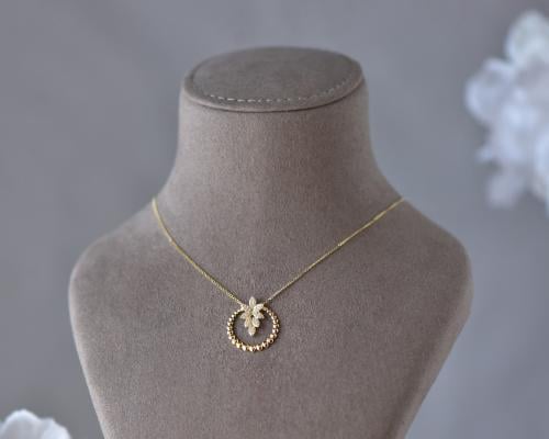 عقد ذهب عيار 18