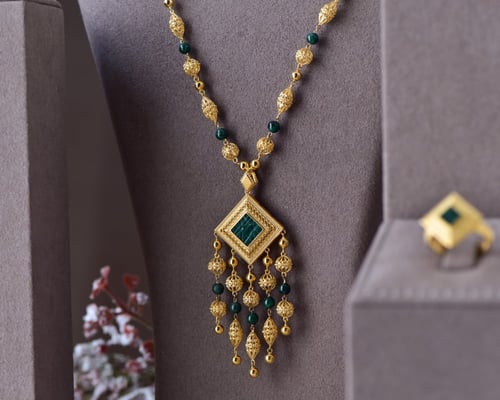 طقم أندلسي عيار 21