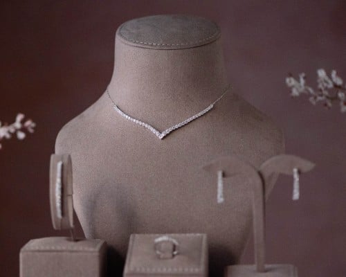 طقم تنس ذهب أبيض عيار 18