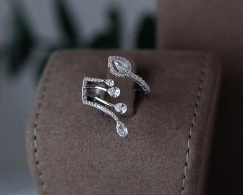 خاتم ذهب أبيض عيار 18