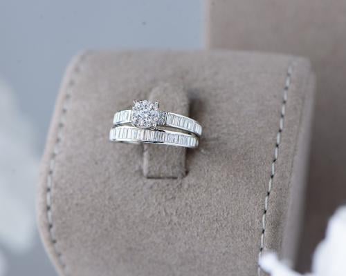 تونز ذهب أبيض عيار 18 تصميم ألماس