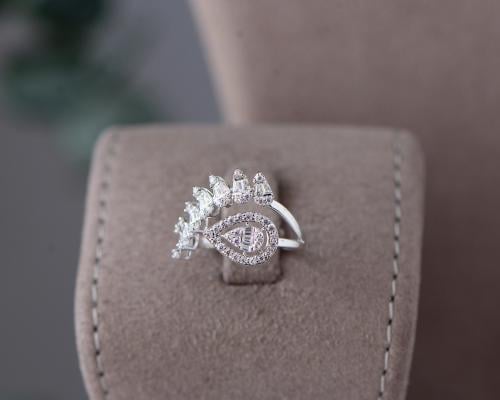 خاتم ذهب أبيض عيار 18