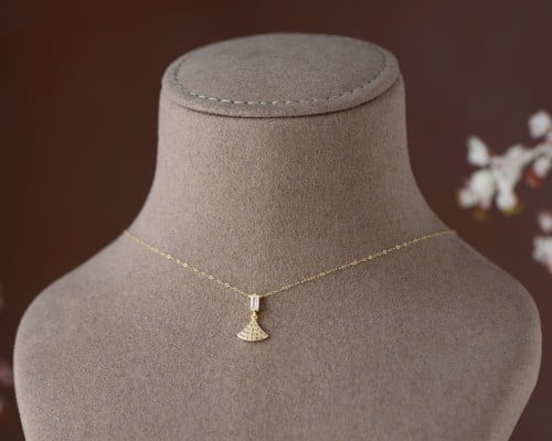 عقد ذهب ناعم عيار 18