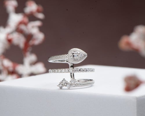 خاتم ذهب أبيض عيار 18