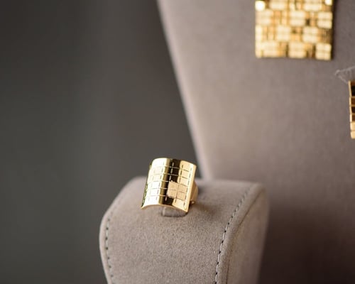 نصف طقم ذهب عيار 21 إيطالي ملكي من MOSAIC