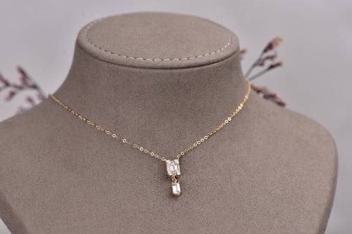 عقد باقيت فاخر