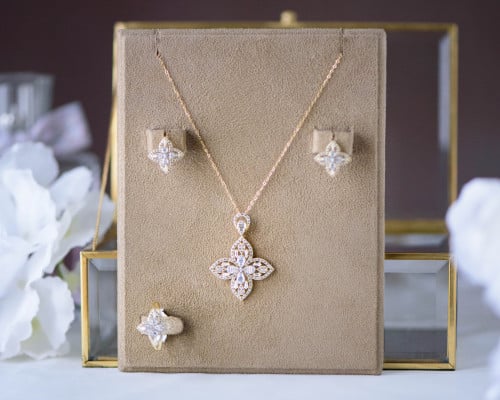 نصف طقم ذهب عيار 18