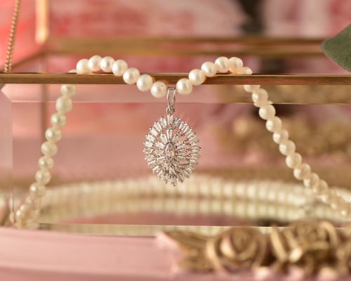 عقد تعليقة ذهب عيار 18 مع لولو