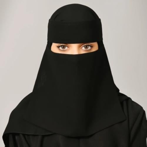 نقاب وسط مغاط طويل