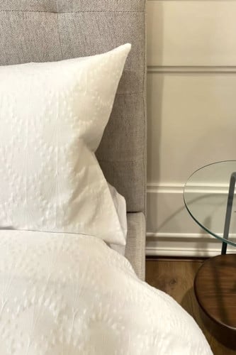 مفرش نفر و نص بتلات قطن طبيعي 100٪ فاخر أبيض