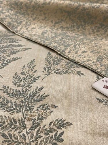 طقم ثرو وكوشن معتق و مشجر