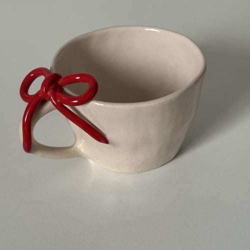 كوب فيونكة احمر