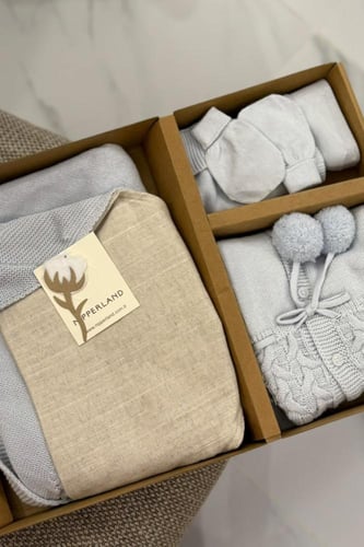 طقم مواليد شتوي مميز سماوي