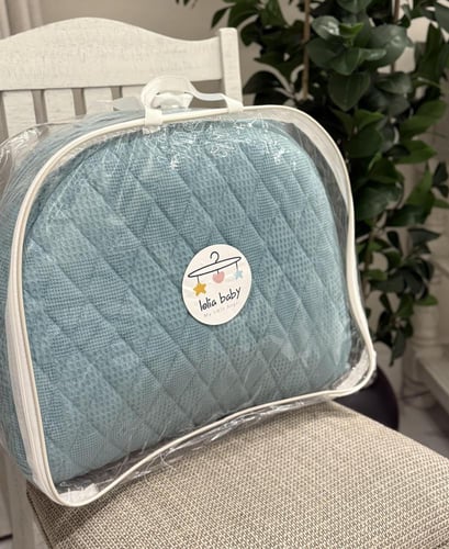 سرير متنقل فيروزي