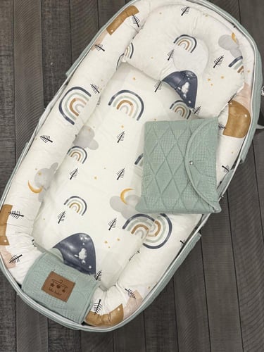 سرير متنقل مناسب للجنسين