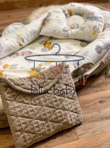 سرير متنقل للأولاد