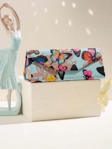 حافظة نظارة موديل 18210603974