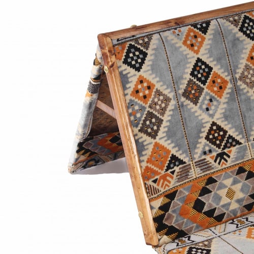 تكاية الفخامة "بعدة ألوان"