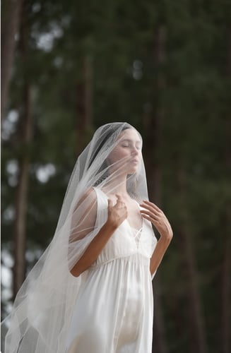 فستان ناتالي حرير طبيعي 100٪ ابيض