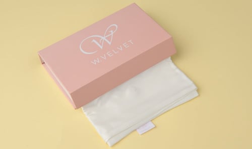 غطاء مخدة حرير التوت 100% لون اوف وايت