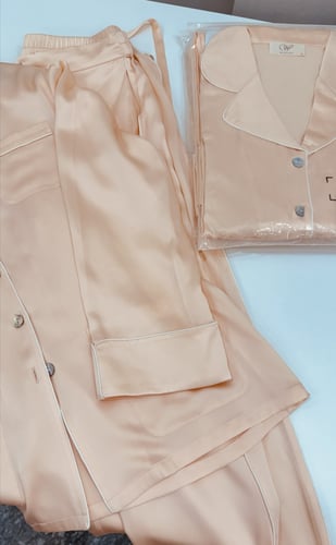 بجاما حرير التوت الطبيعي المريحه