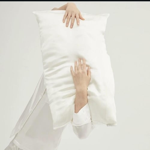 غطاء مخدة حرير التوت 100% لون اوف وايت