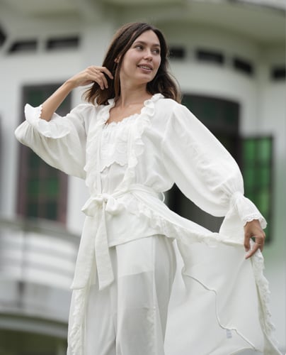 روب قطن ناعم واطراف دانتيل فرنسي