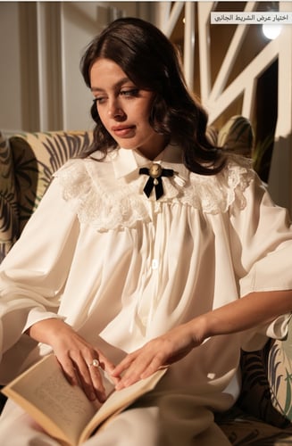 فستان كلاسيكي أبيض حليبي مميز انيق