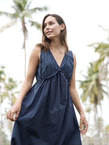 فستان قطن مبطن مطرز مع الصدر كحلي