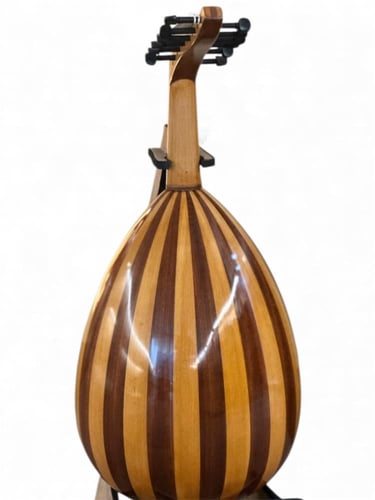 عود سوري فاخر من صناعة نعيم سكر – صوت أصيل وحِرفة...