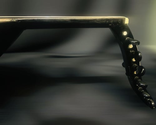 عود موسيقي فئة متوسطة