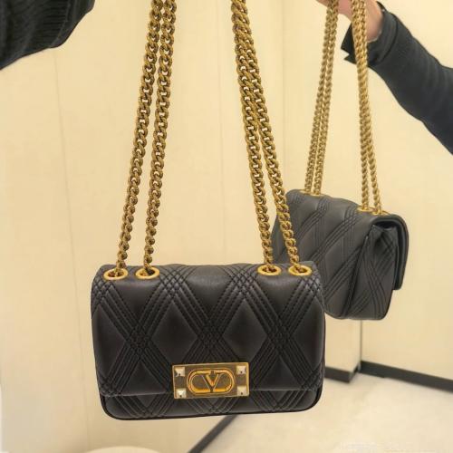 VALENTINO GARAVANI Small Quiltie 67 bag