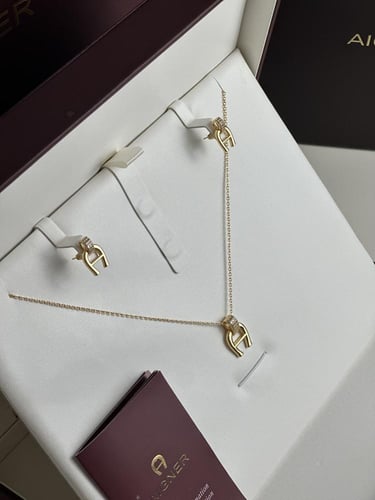 Aigner jewelry set