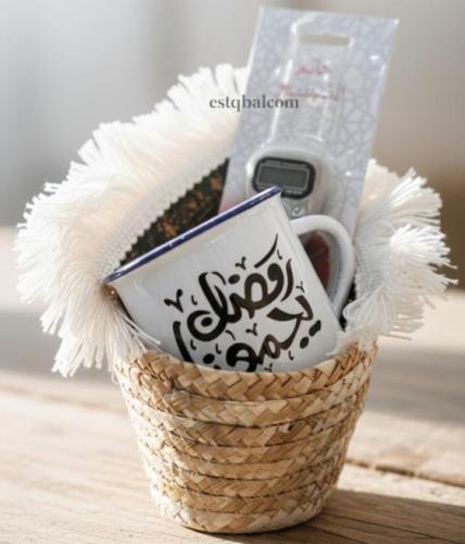 6 سلة خزف هدية رمضان مكونة من (كوستر سجاد وفنجال و...