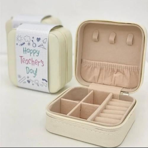 .درزن 12قطعة شنطة اكسسوار يوم المعلم