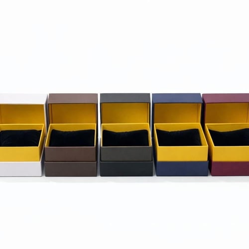 علب ساعات واكسسوارات الوان