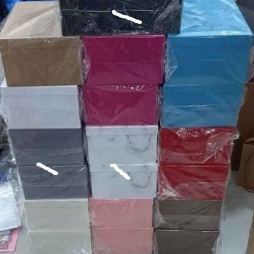 علب 10 قطع بعدة الوان