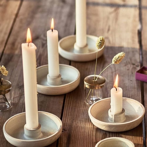 حامل شموع من الخزف الحجري